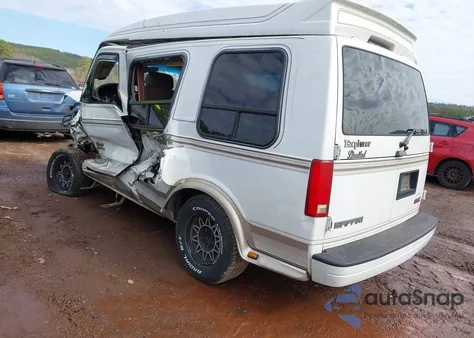 1998 GMC Safari Yf7 Upfitter Package z USA, uszkodzony, nr VIN 1GDDM19W1WB517965